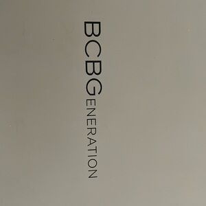 BCBGeneration wedge sandal size 9M great condition